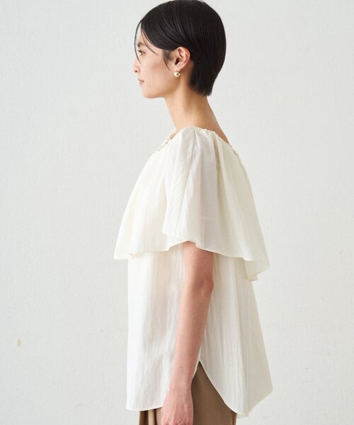 LOUNGEDRESS（ラウンジドレス）の「フリルオフショルブラウス（シャツ/ブラウス・レディース・ブラック/ベージュ/オフホワイト・FREE）」の11枚目の写真