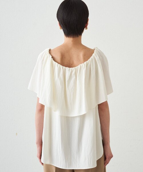 LOUNGEDRESS（ラウンジドレス）の「フリルオフショルブラウス（シャツ/ブラウス・レディース・ブラック/ベージュ/オフホワイト・FREE）」の12枚目の写真