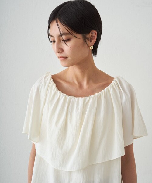LOUNGEDRESS（ラウンジドレス）の「フリルオフショルブラウス（シャツ/ブラウス・レディース・ブラック/ベージュ/オフホワイト・FREE）」の13枚目の写真