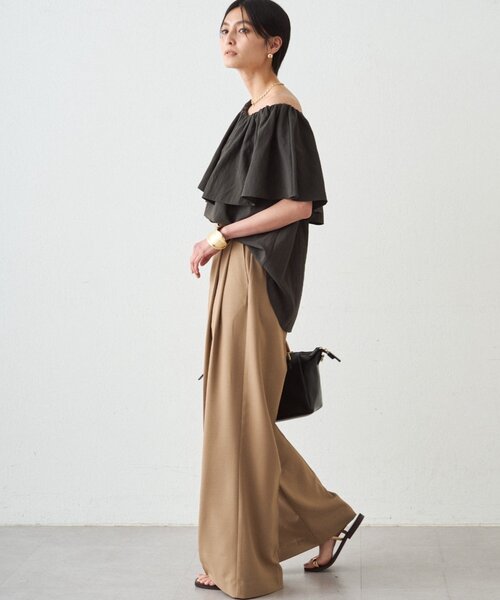 LOUNGEDRESS（ラウンジドレス）の「フリルオフショルブラウス（シャツ/ブラウス・レディース・ブラック/ベージュ/オフホワイト・FREE）」の18枚目の写真