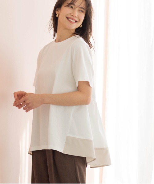 SHOO・LA・RUE(シューラルー)の「バックギャザーペプラムTシャツ(Tシャツ/カットソー・レディース・ベージュ系4/ブラック/ホワイト系5・00)」の2枚目の写真