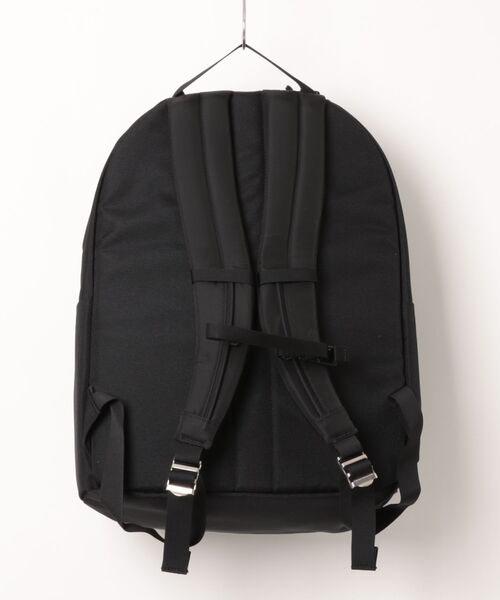 WILD THINGS(ワイルドシングス)の「PC収納可能【WILD THINGS】LARGE DAYPACK リュック 大容量 バックパック(バックパック/リュック・レディース・ネイビー/カーキ/ブラック・ONE SIZE)」の4枚目の写真