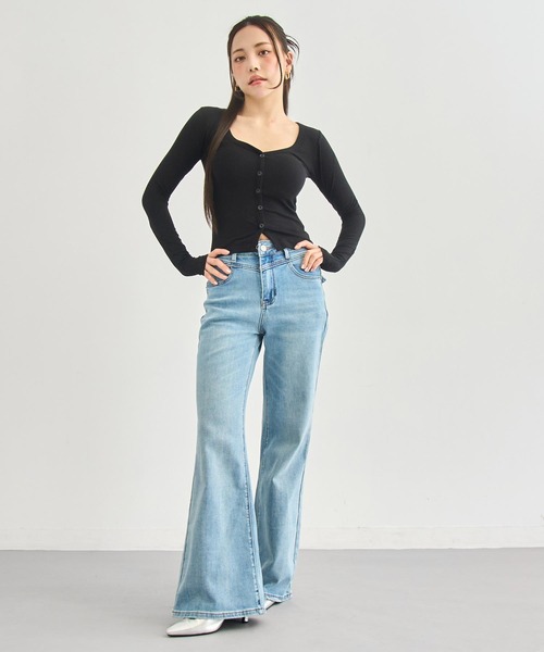 ANAP（アナップ）の「細見えウエストVフレアデニムパンツ（デニムパンツ・レディース・ベージュ/ブルー・S/M）」の12枚目の写真