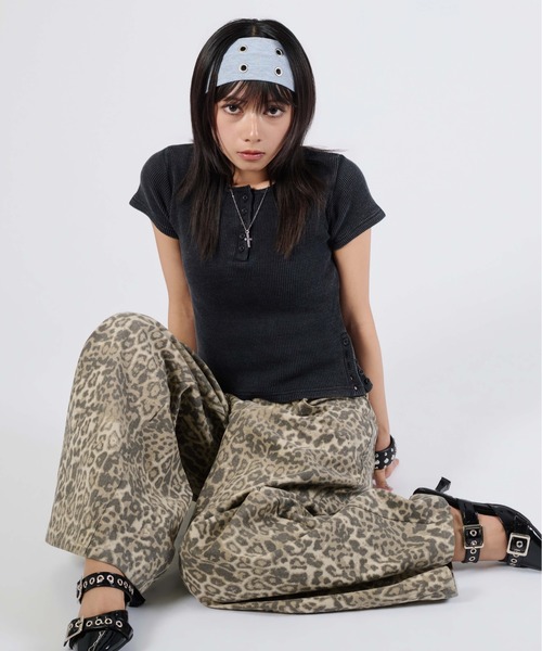 sedacle girl（セダクルガール）の「アソートサーマルヘンリーミニT（Tシャツ/カットソー・レディース・チャコールグレー/レオパード/カーキ/ネイビー・MEDIUM/SMALL）」の5枚目の写真