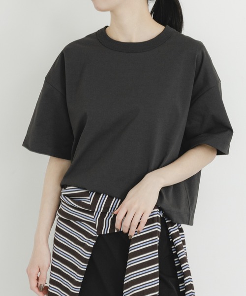 EKAL(エカル)の「DRY OUT SHORT LENGTH T-SHIRTS(Tシャツ/カットソー・レディース・ホワイト/ピンク/アイボリー/チャコールグレー・ONE)」の3枚目の写真