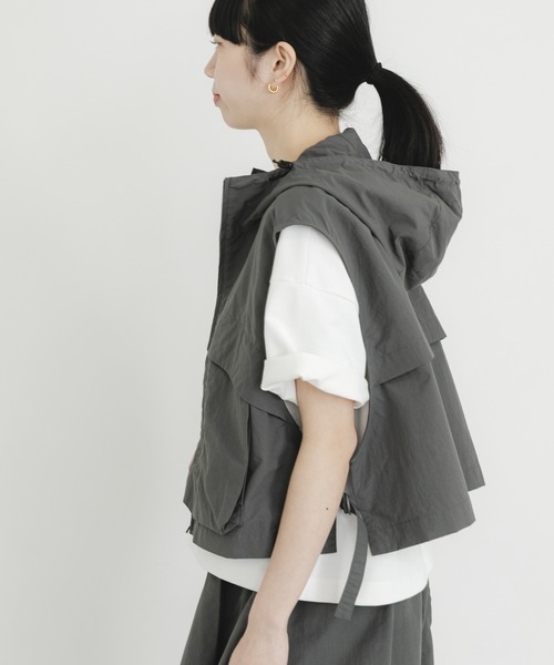 EKAL(エカル)の「DRY OUT SHORT LENGTH T-SHIRTS(Tシャツ/カットソー・レディース・ホワイト/ピンク/アイボリー/チャコールグレー・ONE)」の8枚目の写真