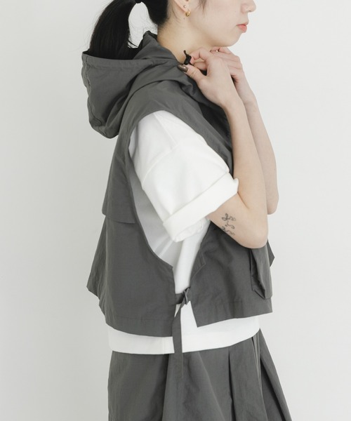 EKAL(エカル)の「DRY OUT SHORT LENGTH T-SHIRTS(Tシャツ/カットソー・レディース・ホワイト/ピンク/アイボリー/チャコールグレー・ONE)」の9枚目の写真