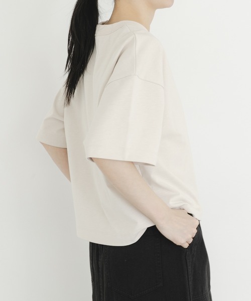 EKAL(エカル)の「DRY OUT SHORT LENGTH T-SHIRTS(Tシャツ/カットソー・レディース・ホワイト/ピンク/アイボリー/チャコールグレー・ONE)」の15枚目の写真