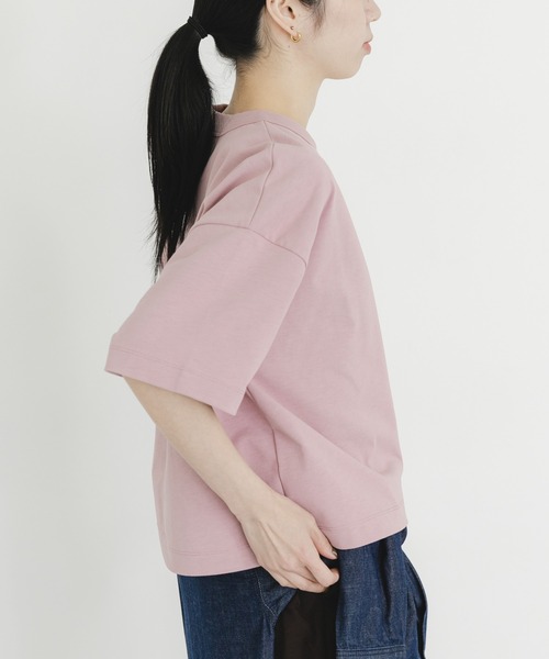 EKAL（エカル）の「DRY OUT SHORT LENGTH T-SHIRTS（Tシャツ/カットソー・レディース・ホワイト/ピンク/アイボリー/チャコールグレー・ONE）」の22枚目の写真