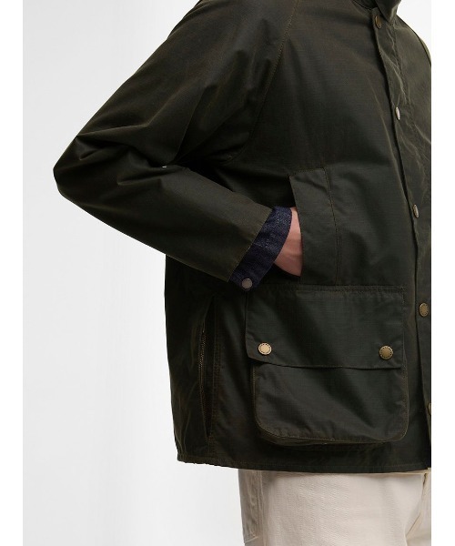 Barbour(バブアー)の「【BEAUFORT / ビューフォート】Spectatorワックスジャケット(ブルゾン・メンズ・オリーブ/ネイビー・X-SMALL/SMALL/MEDIUM)」の8枚目の写真