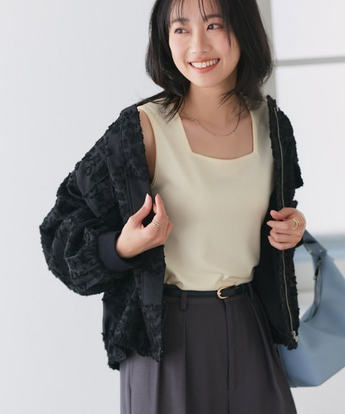 Pierrot（ピエロ）の「【TVスタイリスト りささんコラボアイテム】スクエアネック多機能リブタンクトップ（タンクトップ・レディース・杢グレー/モカ/キナリ・S/L/M）」の4枚目の写真