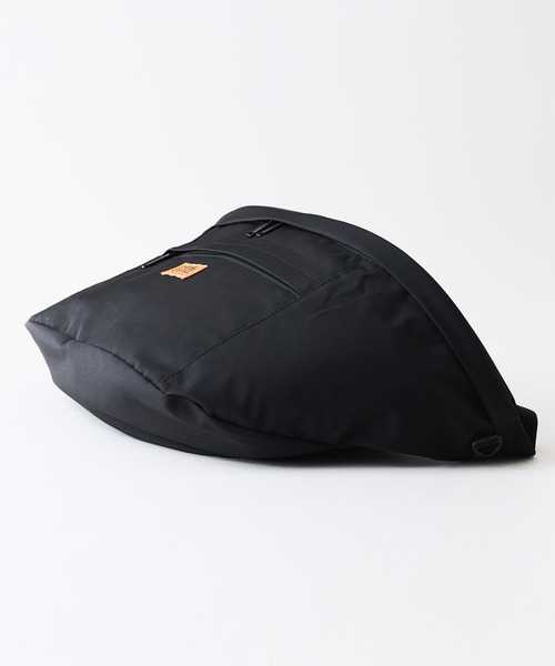 UNIVERSAL OVERALL（ユニバーサルオーバーオール）の「【UNIVERSALOVERALL/ユニバーサルオーバーオール】ビッグヒップバッグ　ボディバッグ（ボディバッグ/ウエストポーチ・メンズ・チャコールグレー・FREE）」の9枚目の写真