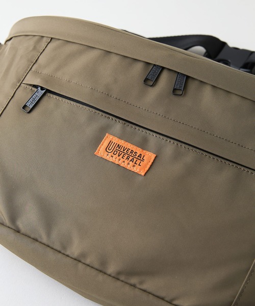 UNIVERSAL OVERALL（ユニバーサルオーバーオール）の「【UNIVERSALOVERALL/ユニバーサルオーバーオール】ビッグヒップバッグ　ボディバッグ（ボディバッグ/ウエストポーチ・メンズ・チャコールグレー・FREE）」の3枚目の写真