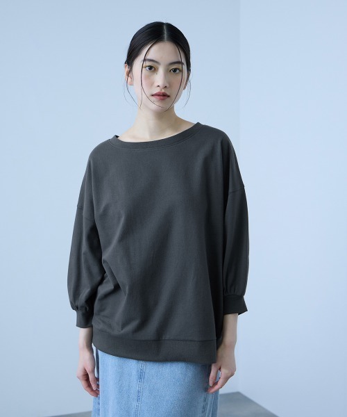 VICKY(ビッキー)の「【着回し抜群】マルチネックスウェット(Tシャツ/カットソー・レディース・ブルー/オフホワイト/イエロー/ネイビー/チャコールグレー・M)」の2枚目の写真