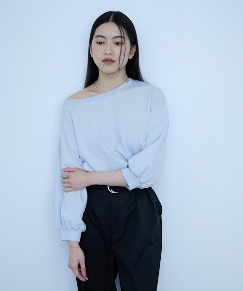 VICKY(ビッキー)の「【着回し抜群】マルチネックスウェット(Tシャツ/カットソー・レディース・ブルー/オフホワイト/イエロー/ネイビー/チャコールグレー・M)」の4枚目の写真