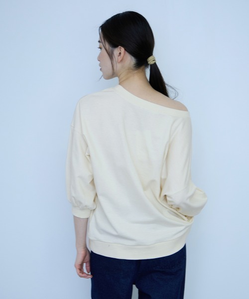 VICKY(ビッキー)の「【着回し抜群】マルチネックスウェット(Tシャツ/カットソー・レディース・ブルー/オフホワイト/イエロー/ネイビー/チャコールグレー・M)」の14枚目の写真