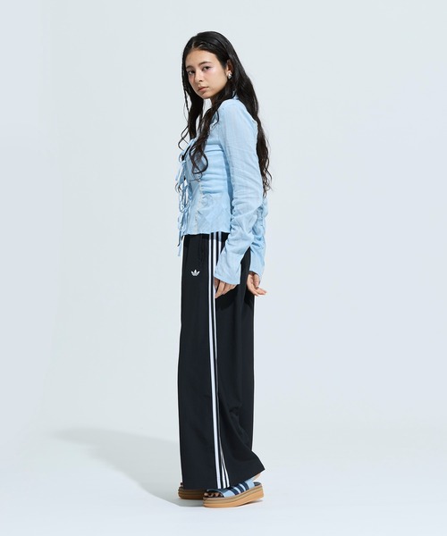 adidas(アディダス)の「ファイヤーバード アディレニウム トラックパンツ / アディダスオリジナルス adidas Originals(スウェットパンツ・レディース・ブラック・LARGE/XX-LARGE/X-SMALL/SMALL/X-LARGE/MEDIUM)」の2枚目の写真