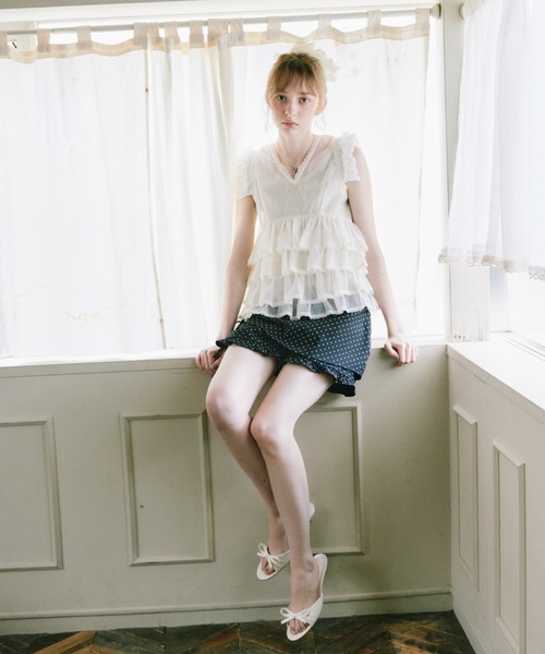 idem(イデム)の「sheer frill tiered blouse / ティアードノースリーブブラウス(シャツ/ブラウス・レディース・ブラック/アイボリー・FREE)」の18枚目の写真