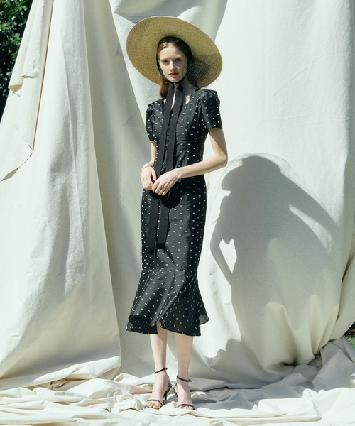 EIMY ISTOIRE(エイミーイストワール)の「CAMILLE DOT JACQUARD DRESS(ワンピース・レディース・ホワイト/ブラック・36/38)」の4枚目の写真