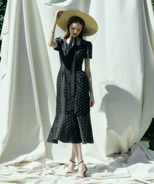 EIMY ISTOIRE(エイミーイストワール)の「CAMILLE DOT JACQUARD DRESS(ワンピース・レディース・ホワイト/ブラック・36/38)」の17枚目の写真