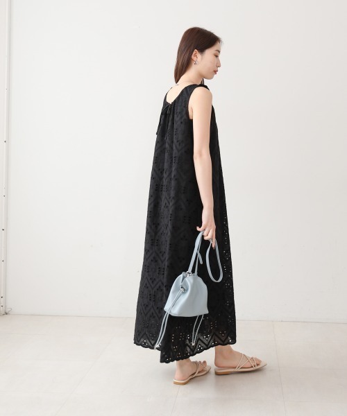 Bab(バブ)の「【S・Mサイズ展開】コットン刺繍ワンピース(ワンピース・レディース・ブラック/モカ/アイボリー・MEDIUM)」の19枚目の写真