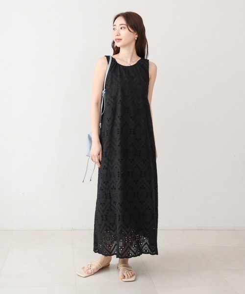 Bab(バブ)の「【S・Mサイズ展開】コットン刺繍ワンピース(ワンピース・レディース・ブラック/モカ/アイボリー・MEDIUM)」の9枚目の写真