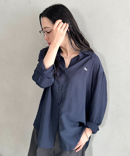 POLOCHAMPS(ポロチャンプス)の「POLOCHAMPS(ポロチャンプス)/オーバーカジュアルシャツ ワンポイント刺繍/カラーシャツ(シャツ/ブラウス・レディース・グレー/アイボリー/ブラック/サックスブルー/ブラウン/ホワイト/モカ/ネイビー・FREE)」の13枚目の写真