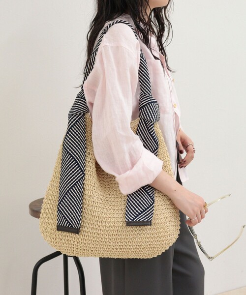 fredy emue（フレディエミュ）の「ラメテープワンハンドルトートバッグ（トートバッグ・レディース・ブラック系その他/ベージュ系その他・FREE）」の5枚目の写真