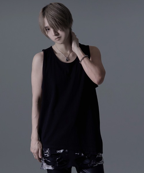 RUDOL(ルドル)の「『RUDOL/ルドル』クラッシュ加工ムラ染めレイヤードデザインロングタンクトップ(タンクトップ・メンズ・ブラック×ブラック/ブラック×レッド・FREE)」の1枚目の写真