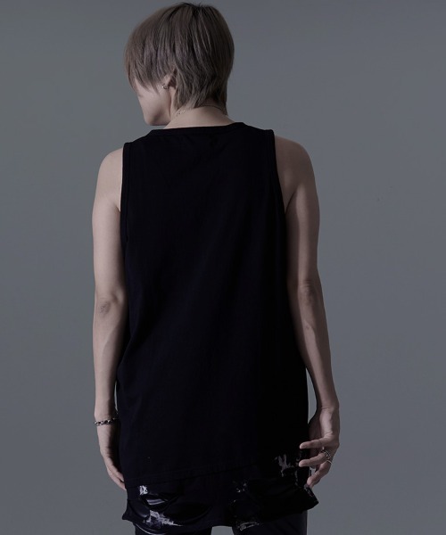 RUDOL(ルドル)の「『RUDOL/ルドル』クラッシュ加工ムラ染めレイヤードデザインロングタンクトップ(タンクトップ・メンズ・ブラック×ブラック/ブラック×レッド・FREE)」の7枚目の写真