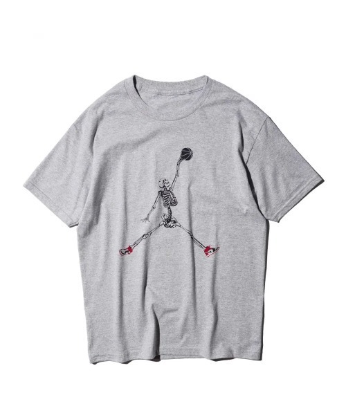 THRIFTY LOOK(スリフティールック)の「THRIFTY LOOK スリフティールック/JUMP SKULL CREW SS TEE(Tシャツ/カットソー・メンズ・ホワイト/ブラック/グレー・MEDIUM/LARGE/X-LARGE)」の3枚目の写真