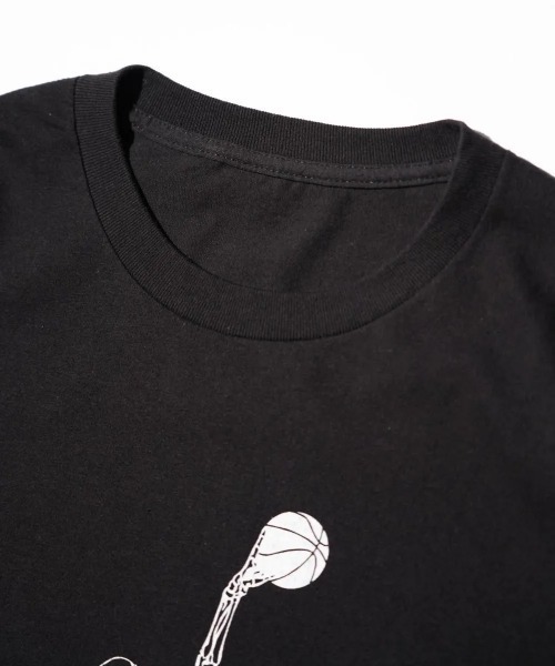 THRIFTY LOOK(スリフティールック)の「THRIFTY LOOK スリフティールック/JUMP SKULL CREW SS TEE(Tシャツ/カットソー・メンズ・ホワイト/ブラック/グレー・MEDIUM/LARGE/X-LARGE)」の9枚目の写真