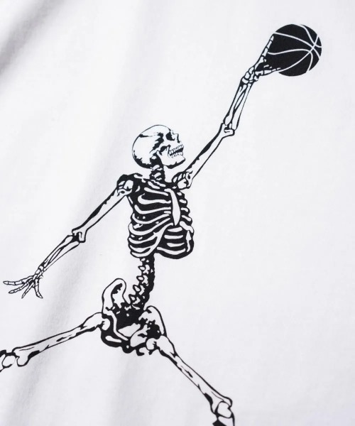 THRIFTY LOOK(スリフティールック)の「THRIFTY LOOK スリフティールック/JUMP SKULL CREW SS TEE(Tシャツ/カットソー・メンズ・ホワイト/ブラック/グレー・MEDIUM/LARGE/X-LARGE)」の18枚目の写真