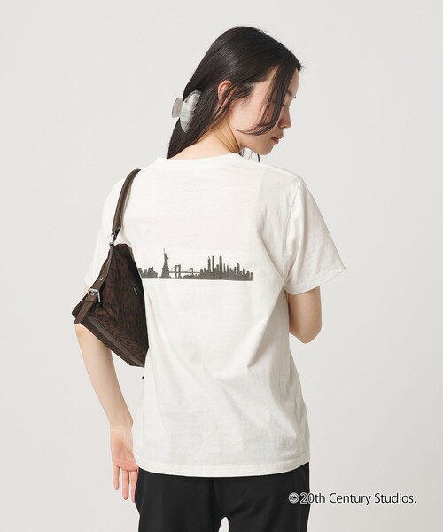BEAUTY&YOUTH UNITED ARROWS(ビューティーアンドユースユナイテッドアローズ)の「【別注】<プラダを着た悪魔2> シアー プリント Tシャツ(Tシャツ/カットソー・レディース・その他2/その他1/ライトグレー・FREE)」の5枚目の写真