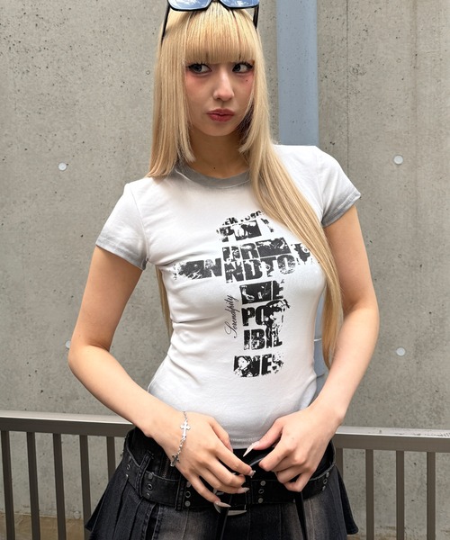 Figments（フィグメンツ）の「フェードクロスロゴＴ（Tシャツ/カットソー・レディース・ブラック/ホワイト・FREE）」の3枚目の写真
