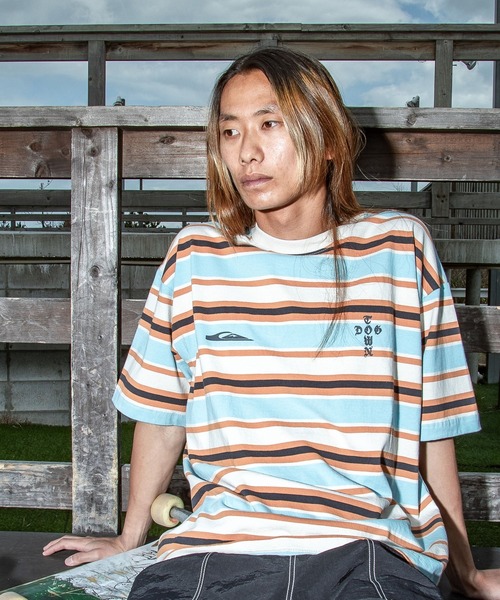 Quiksilver(クイックシルバー)の「<QUIKSILVER X DOGTOWN> メンズ DTQS BORDER ST ボーダー半袖Tシャツ ルーズフィット【2026年夏モデル】(Tシャツ/カットソー・メンズ・ホワイト/グリーン・X-LARGE/LARGE)」の2枚目の写真