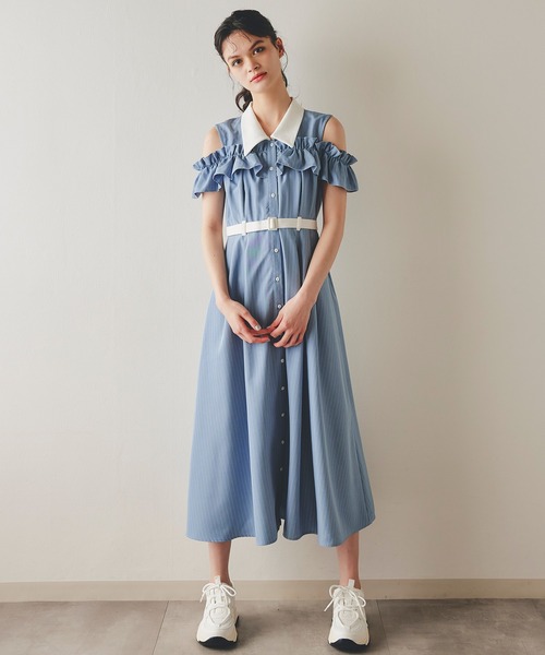 REDYAZEL(レディアゼル)の「クレリックオフショルフリルシャツロングワンピース(ワンピース・レディース・ブルー/ネイビー/イエロー・FREE)」の3枚目の写真