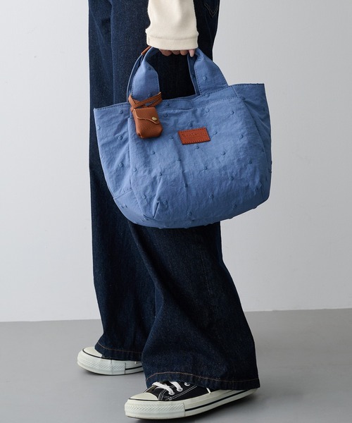 toleur(トーラ)の「【toleur】ミニドット刺繍トート 13039(トートバッグ・レディース・グレイッシュブルー/グレイッシュベージュ/カーキ/ブラック・FREE)」の20枚目の写真