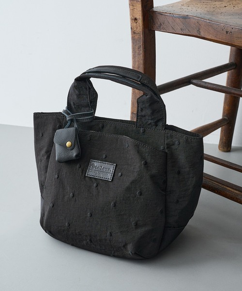 toleur(トーラ)の「【toleur】ミニドット刺繍トート 13039(トートバッグ・レディース・グレイッシュブルー/グレイッシュベージュ/カーキ/ブラック・FREE)」の5枚目の写真