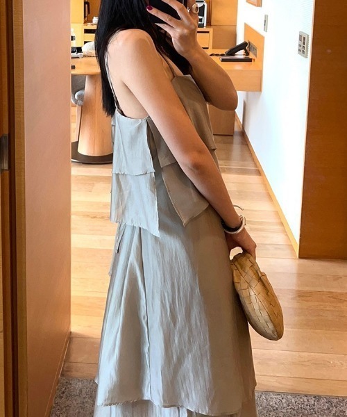 YUGA（ユーガ）の「YUGA_YGMC　　Korean-style  Asymmetrical layered chiffon dress（ドレス・レディース・ブラック/ライトグレー・FREE）」の18枚目の写真