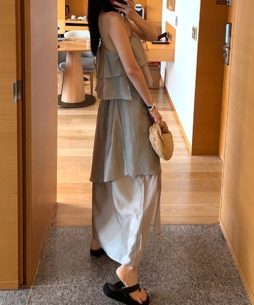 YUGA（ユーガ）の「YUGA_YGMC　　Korean-style  Asymmetrical layered chiffon dress（ドレス・レディース・ブラック/ライトグレー・FREE）」の19枚目の写真