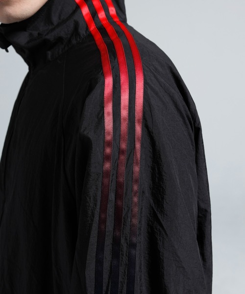 Y-3(ワイスリー)の「Y-3 GRADIENT 3 STRIPES NYLON TRACK TOP(ジャージ・メンズ・ブラック・MEDIUM/SMALL/X-SMALL/LARGE/X-LARGE)」の6枚目の写真