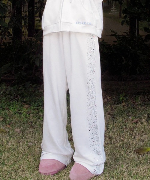 L.H.P(エルエイチピー)の「CFIERCE/フィアス/CRYING UNICORN SWEATPANTS(スウェットパンツ・レディース・ホワイト/ブラック・S/M)」の2枚目の写真