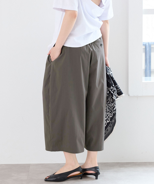 IENA(イエナ)の「《UVカット/接触冷感》オーバルハーフパンツ(その他パンツ・レディース・ホワイト/チャコールグレー・36/38)」の1枚目の写真