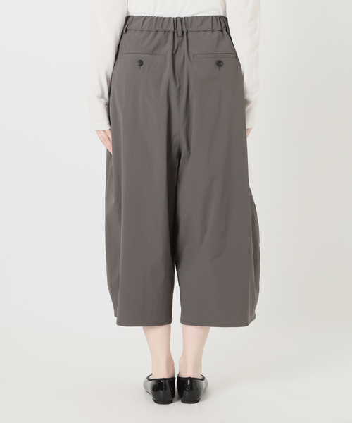 IENA(イエナ)の「《UVカット/接触冷感》オーバルハーフパンツ(その他パンツ・レディース・ホワイト/チャコールグレー・36/38)」の13枚目の写真