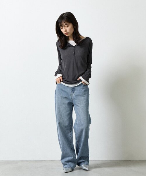COLONY 2139(コロニートゥーワンスリーナイン)の「ストレートデニムパンツ(デニムパンツ・レディース・ネイビー/ブルー/サックスブルー・SHORT/LARGE/MEDIUM/SMALL)」の9枚目の写真