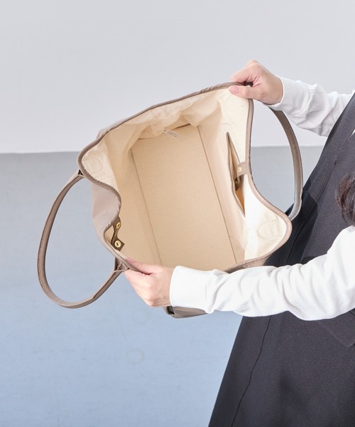 ROOTOTE(ルートート)の「ROOTOTE ルートート SC.ハビチェル.シームリー-A(トートバッグ・レディース・シルバー/グレイッシュベージュ/ブラック/カーキ・FREE)」の13枚目の写真