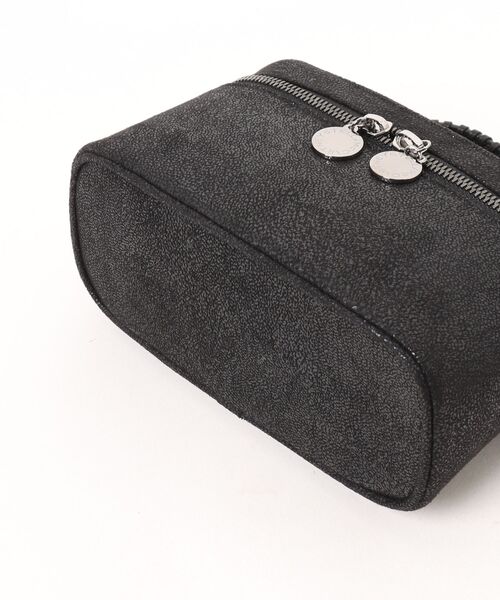 STELLA McCARTNEY(ステラマッカートニー)の「Falabella Vanity Case / ファラベラ バニティ ケース(ショルダーバッグ・レディース・ブラック・ONE SIZE)」の6枚目の写真