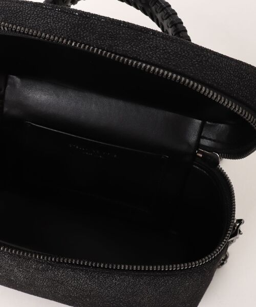 STELLA McCARTNEY(ステラマッカートニー)の「Falabella Vanity Case / ファラベラ バニティ ケース(ショルダーバッグ・レディース・ブラック・ONE SIZE)」の7枚目の写真