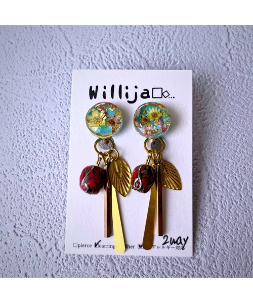 tone(トーン)の「【Willija】金属アレルギー対応《Asian flower》一点物2wayイヤリング(MA)(イヤリング・レディース・ホワイト/ブルー/グリーン/イエロー・FREE)」の6枚目の写真